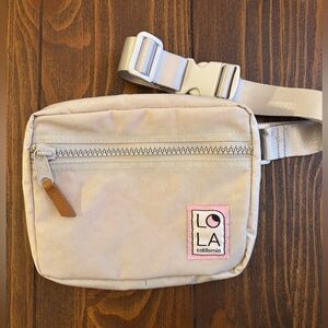 Sleek Hippie Waist Crossbody Fanny Pack Nylon Bag cream color